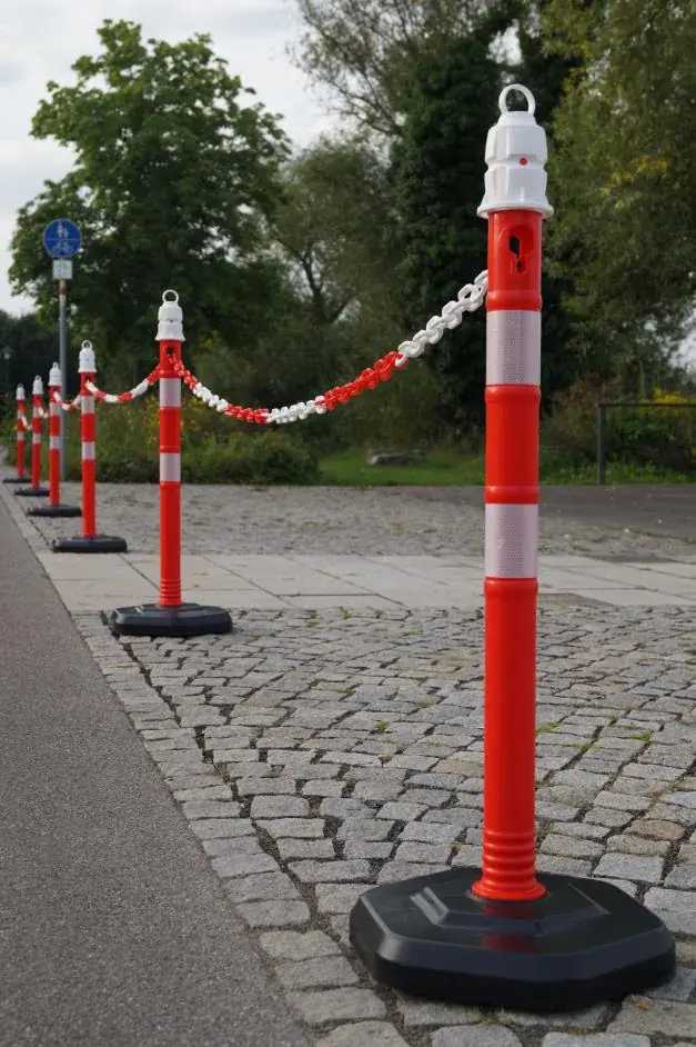 Potelet à chaîne rouge/blanc